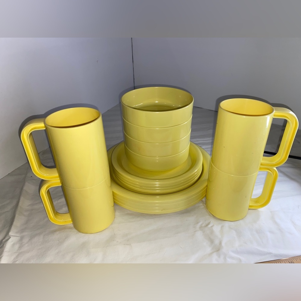 1970s Vintage INGRID Chicago-style stackable bowls, plates & mug set. Yellow.